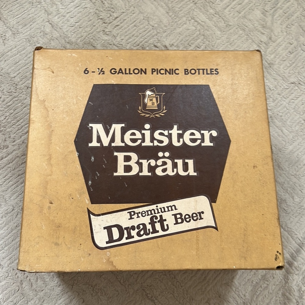 Meister Brau Premium Draft vintage box crate, empty